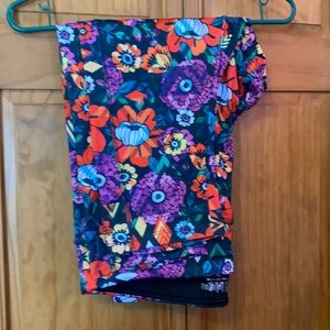 Lularoe Capri yogas